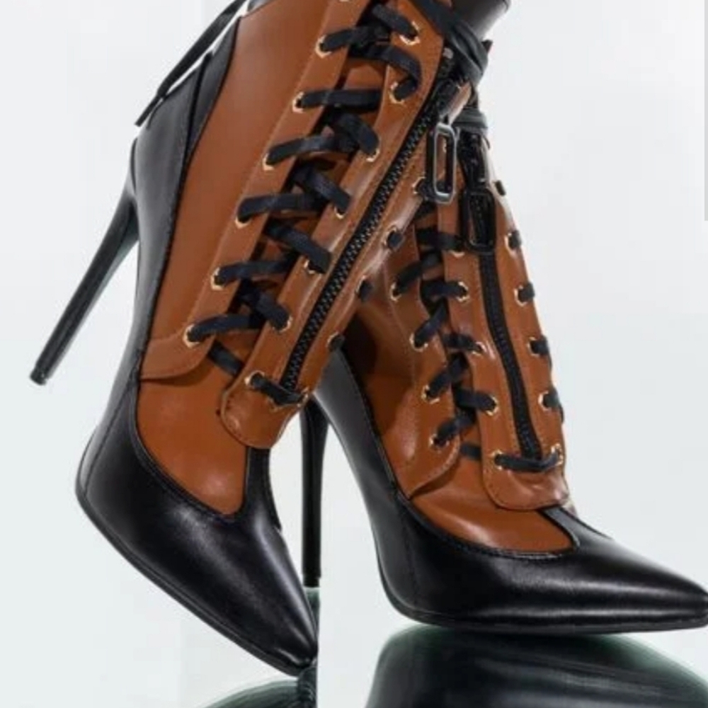 Azalea Wang Brown Bootie
